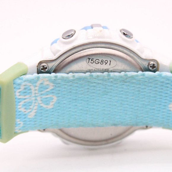 Vintage Timex Digital Watch Womens White Tone Stainless Steel Classic WR50M - Picture 8 of 8